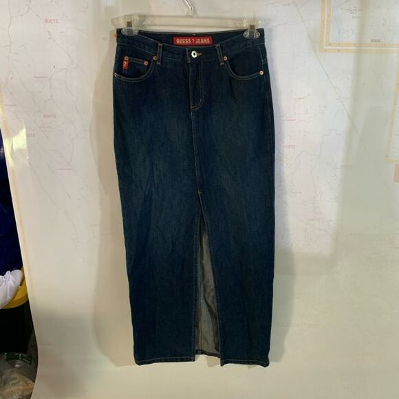 Guess - Picture 5 of 8